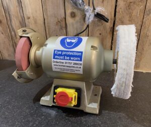 Bench grinder with Rubber wheel & Cloth wheel