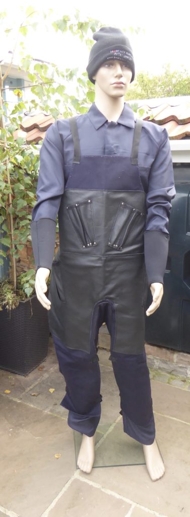 Foot trimming apron (long) - Image 2