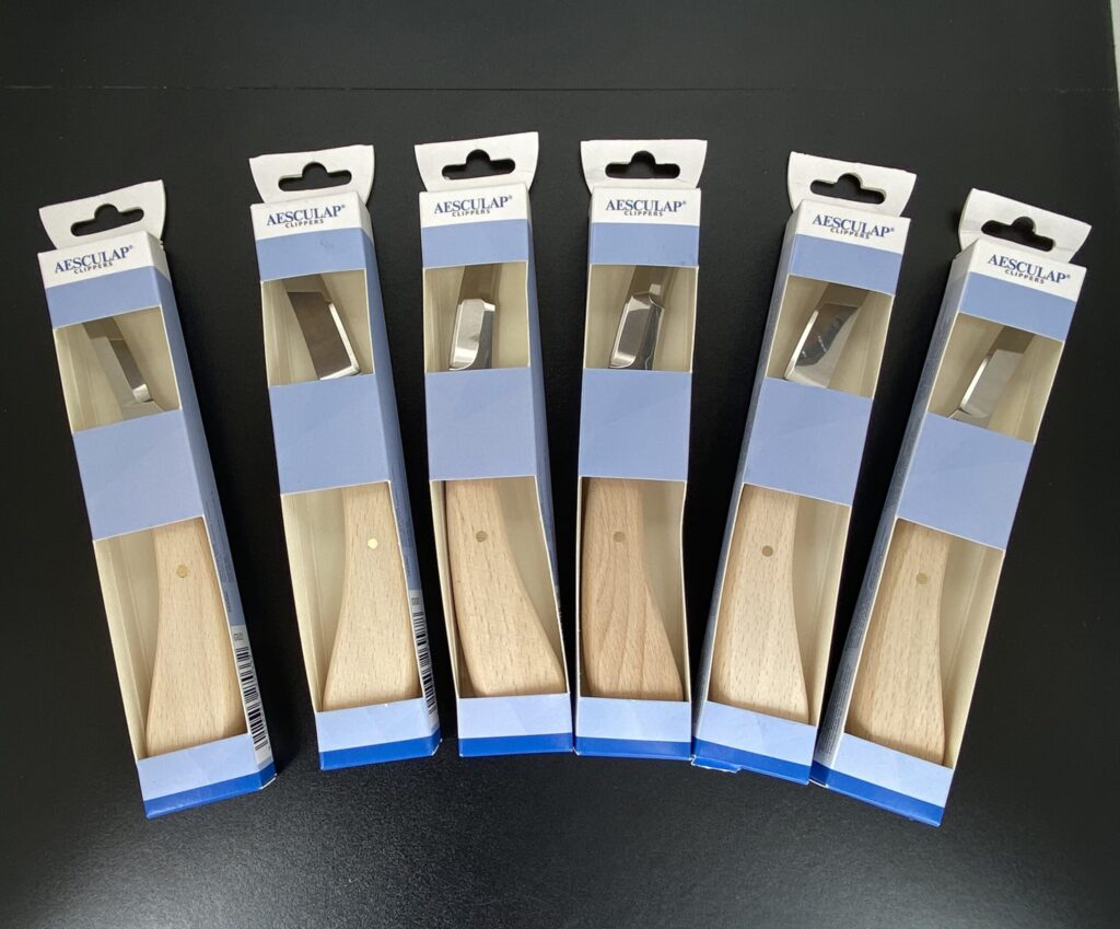 hoof knives