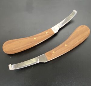 hoof knives